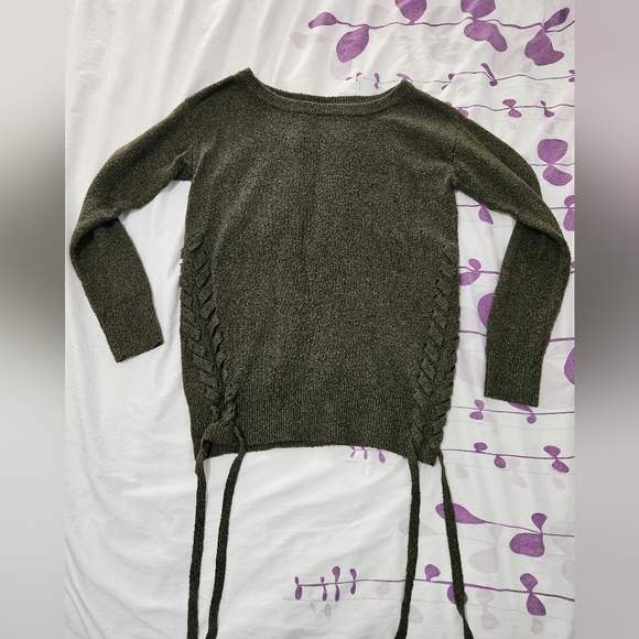 NWOT - Garage Forest Green Gray Sweater with Tie Up Sides - Picture 2 of 9